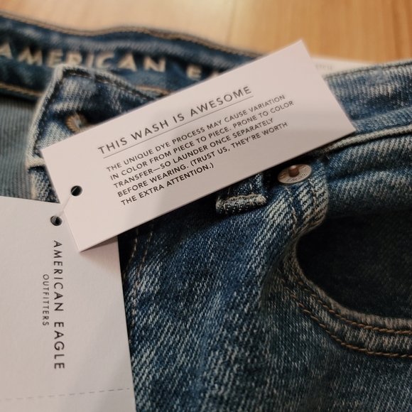 AE Destroyed Mom Jean - Picture 11 of 12